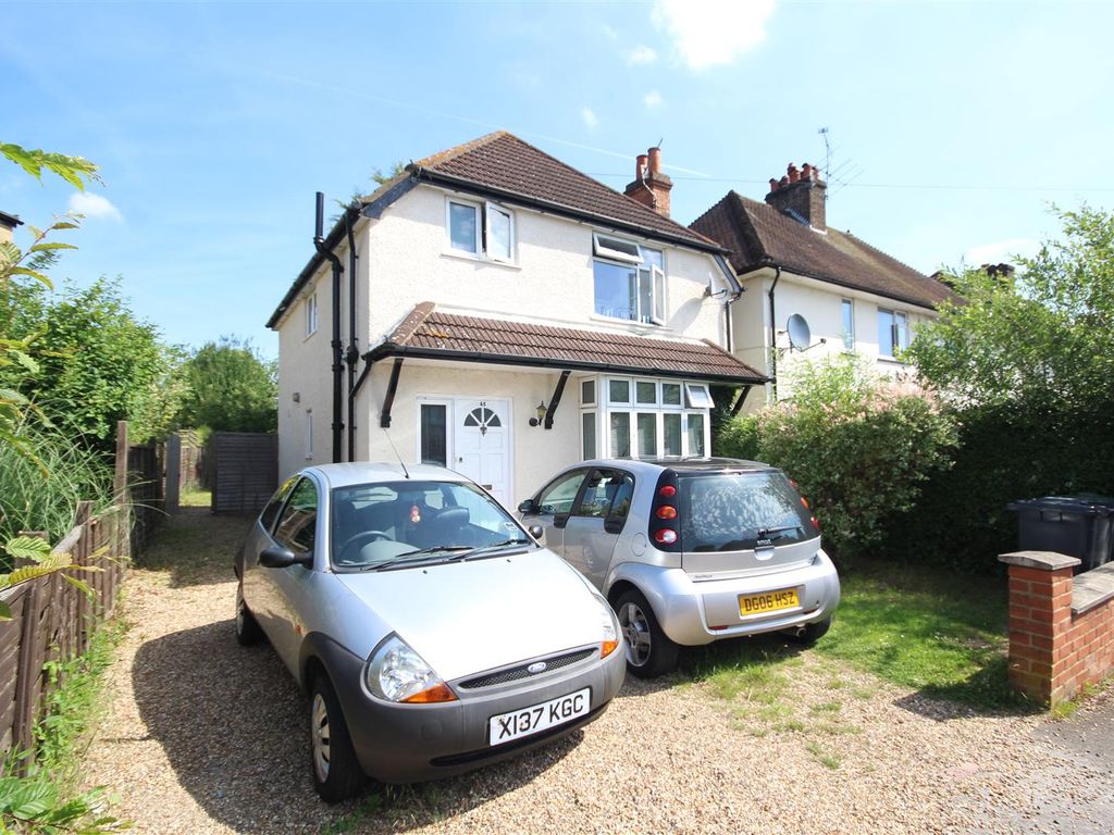 4 bed property to rent in Weston Road, Guildford GU2, £2,400 pcm