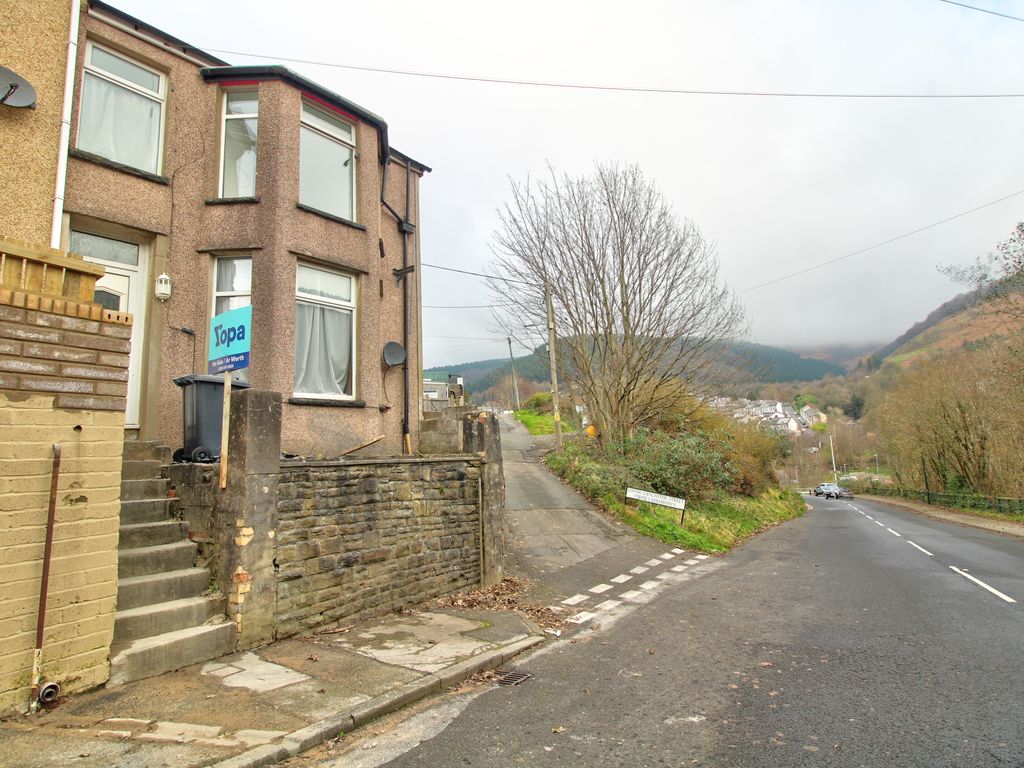 3 bed end terrace house for sale in Six Bells, Abertillery NP13, £150,000