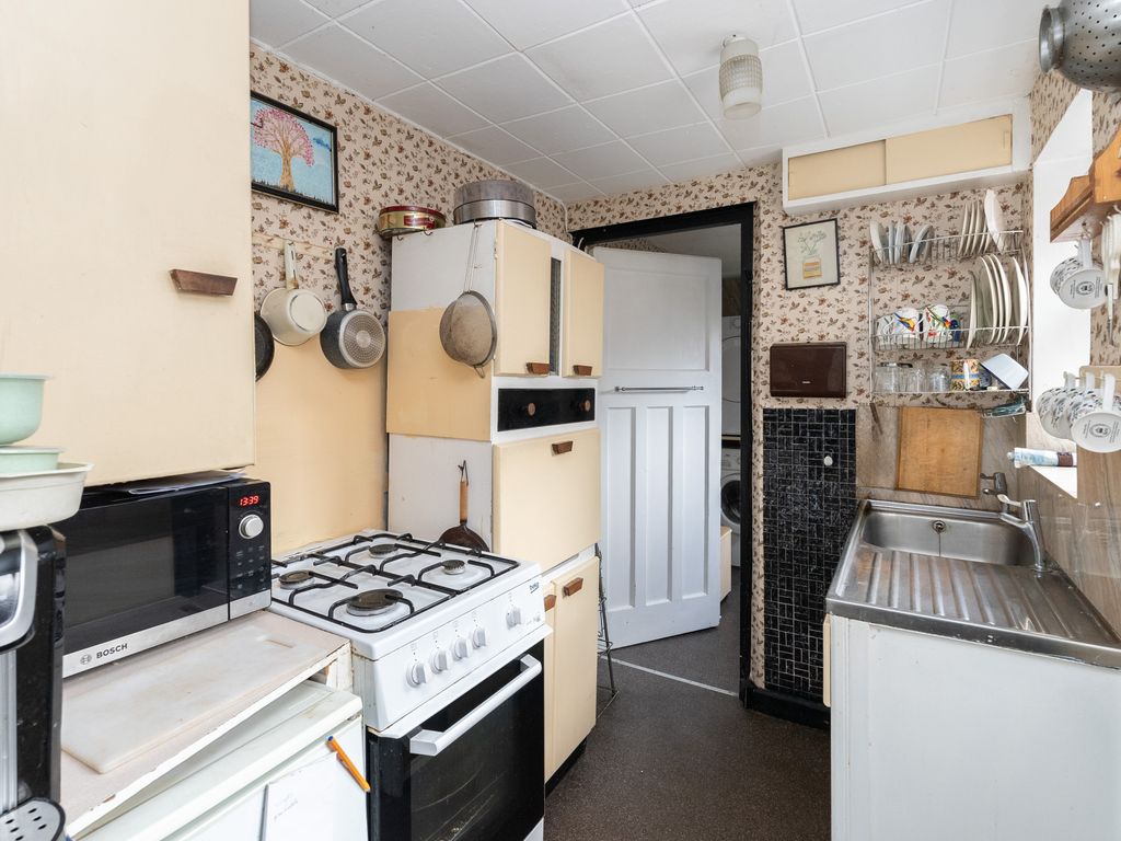 3 bed terraced house for sale in Oakdene Road, Brockham, Betchworth RH3, £475,000