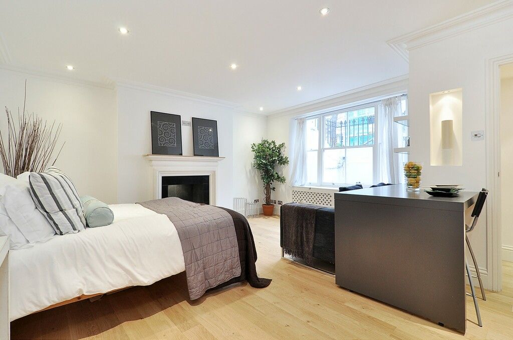 Studio to rent in Westbourne Park Road, Notting Hill Gate W11, £1,842 pcm