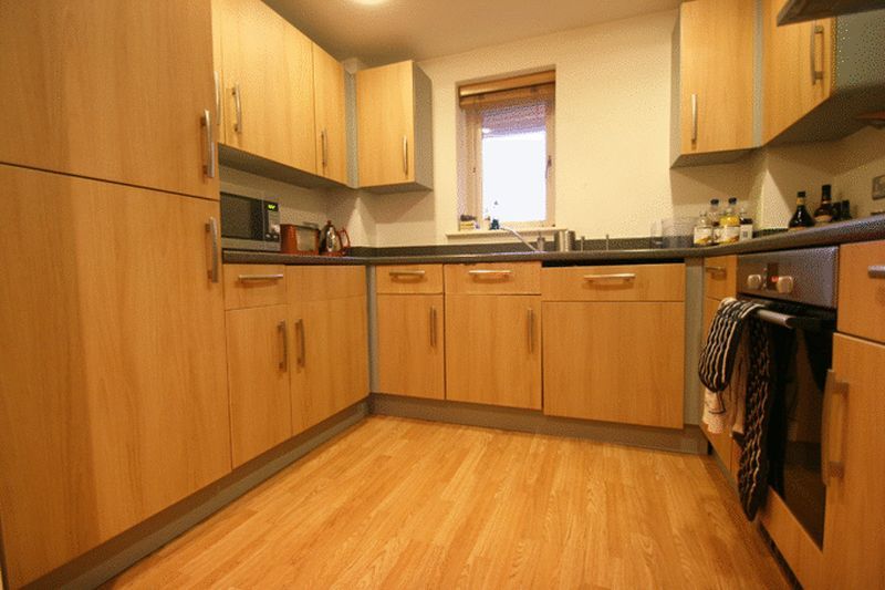 2 bed flat to rent in Eastside Mews, London E3, £1,998 pcm