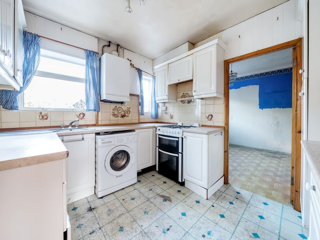 3 bed semi-detached house for sale in Denham Green Close, Denham, Buckinghamshire UB9, £525,000