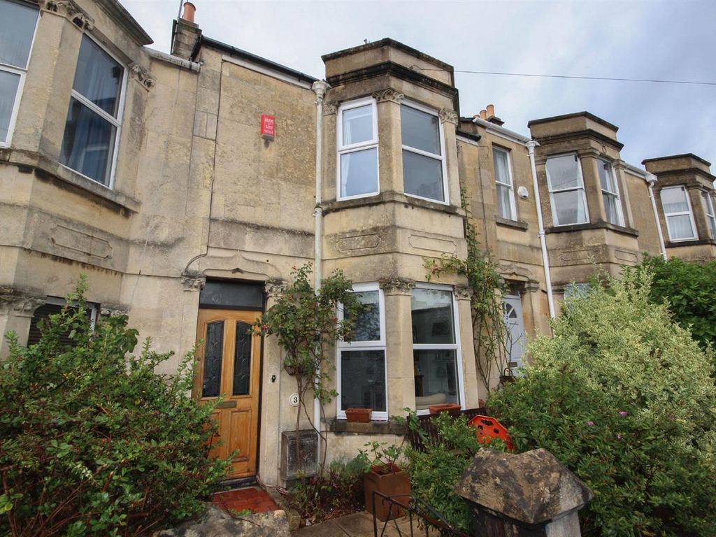 5 bed semi-detached house to rent in Shaftesbury Road, Bath BA2, £3,150 pcm