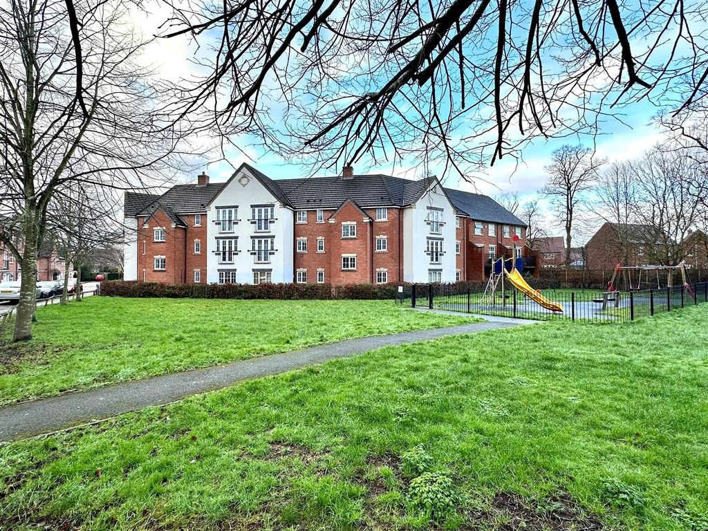 2 bed flat for sale in Worths Way, Bishopton, Stratford-Upon-Avon CV37, £180,000