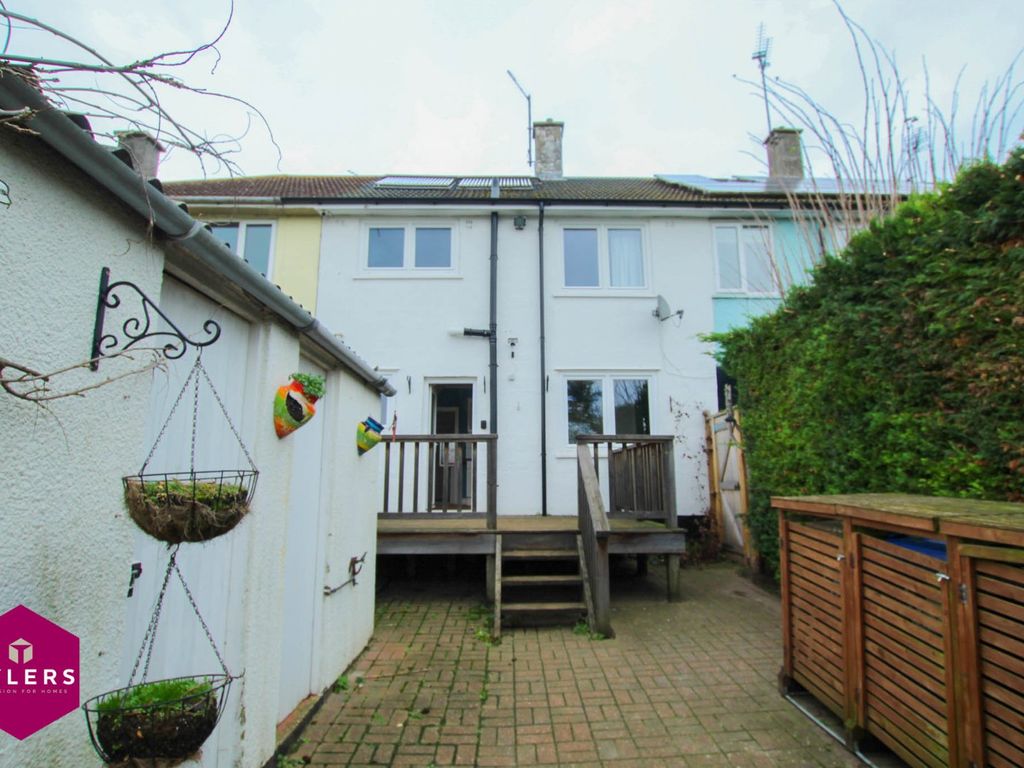 3 bed terraced house for sale in Freshfields, Newmarket, Suffolk CB8, £280,000