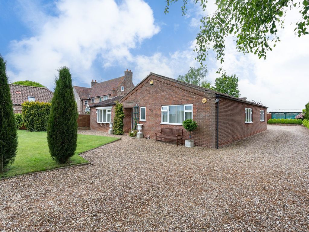3 bed detached bungalow for sale in Frith Bank, Boston PE22, £399,950