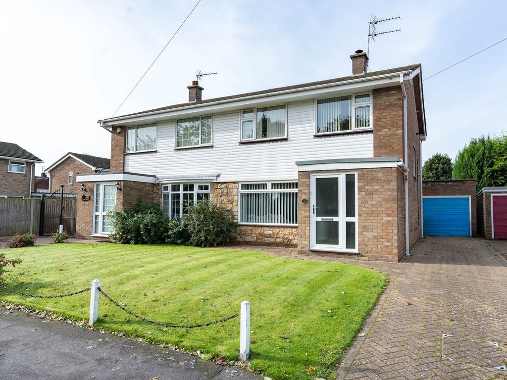 3 bed semi-detached house for sale in Manor Gardens, Boston PE21, £189,950