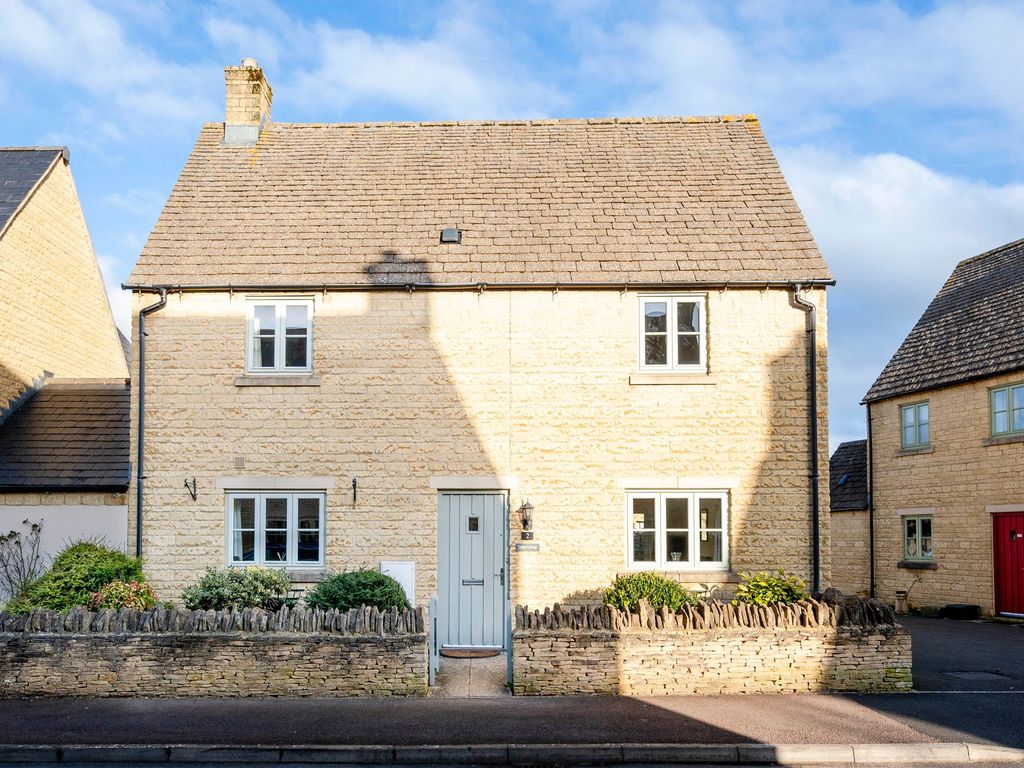 3 bed detached house for sale in Barnsley Way, Bourton-On-The-Water GL54, £450,000