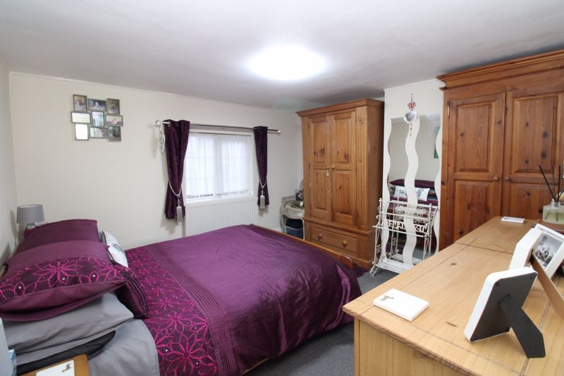 2 bed cottage for sale in Bedford Road, Great Barford, Bedford MK44, £260,000