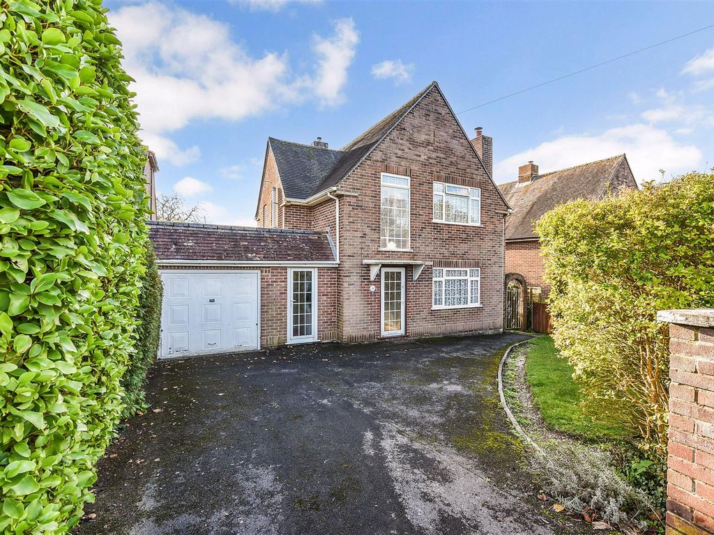 2 bed detached house for sale in Wolversdene Road, Andover SP10, £375,000