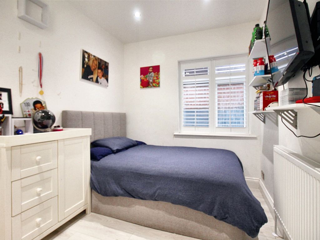 3 bed semi-detached bungalow for sale in Oakmere Close, Potters Bar EN6, £560,000