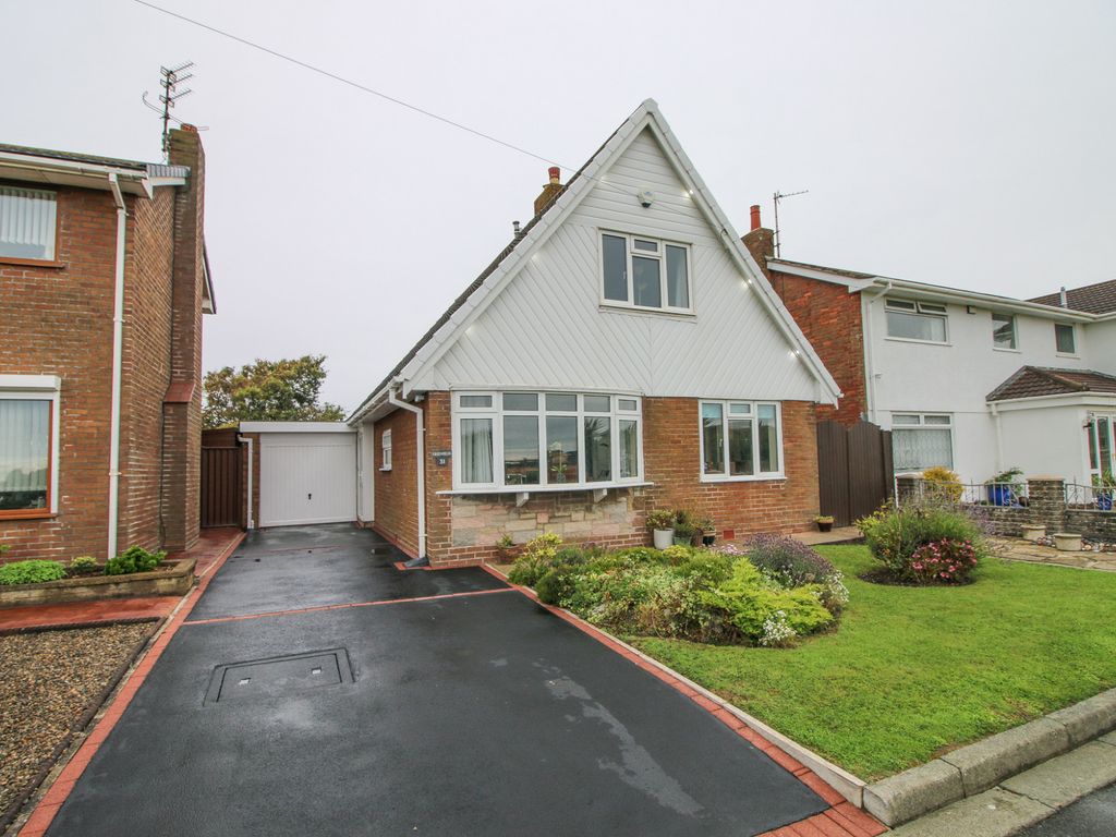 4 bed detached house to rent in Rossall Lane, Fleetwood, Lancashire FY7, £1,300 pcm