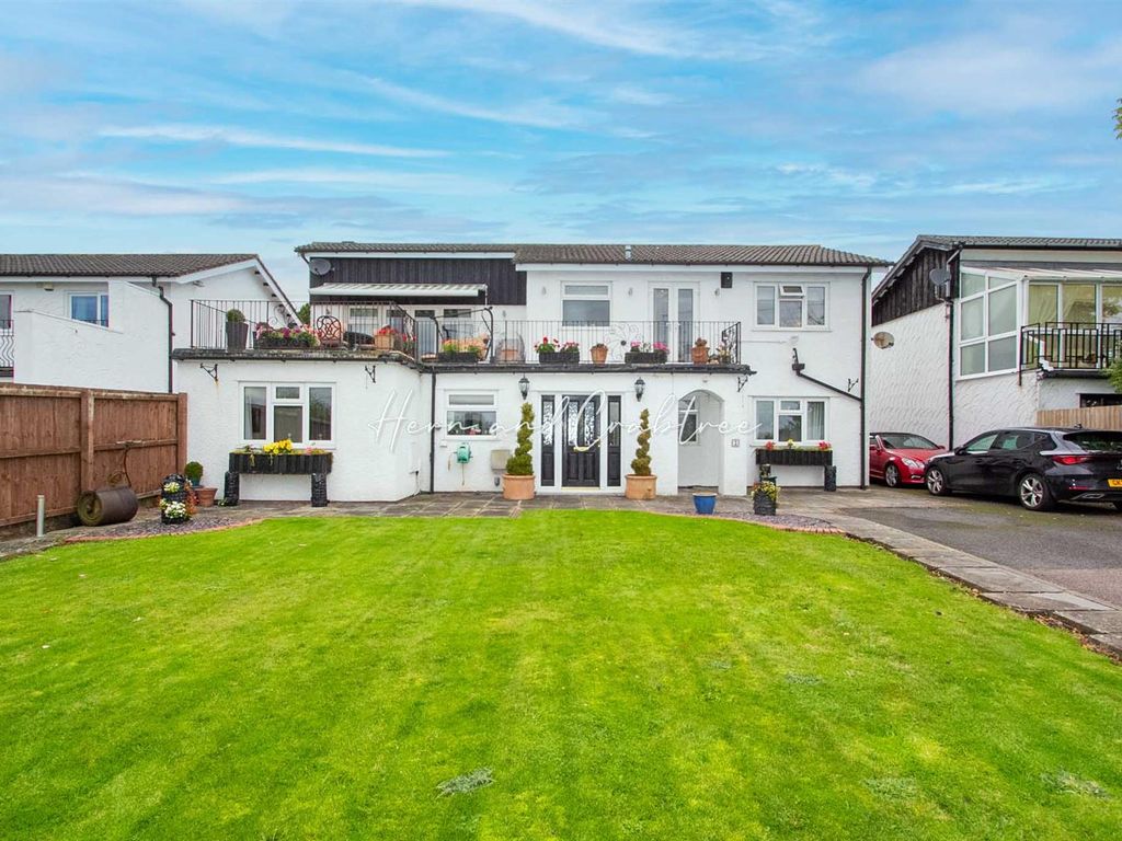 5 bed detached house for sale in Catherine Drive, Marshfield, Cardiff CF3, £770,000