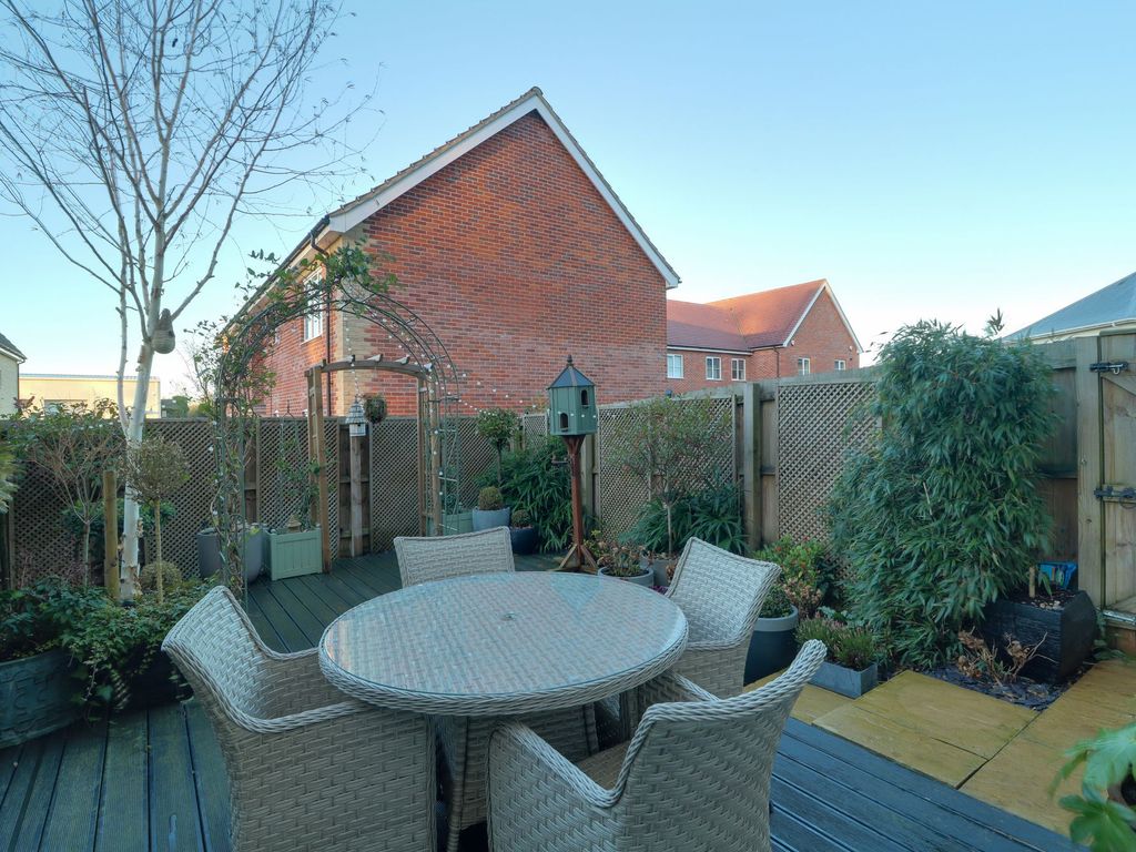 4 bed town house for sale in Burling Way, Burwell CB25, £400,000