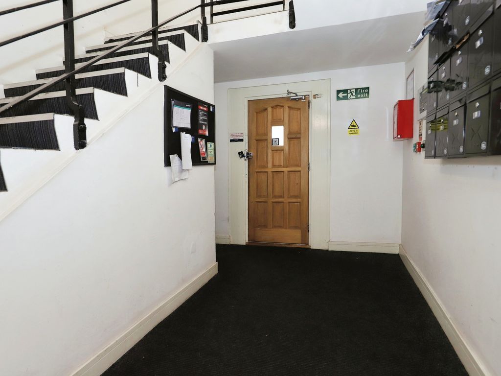 2 bed flat for sale in Blackwell Street, Kidderminster, Worcestershire DY10, £100,000