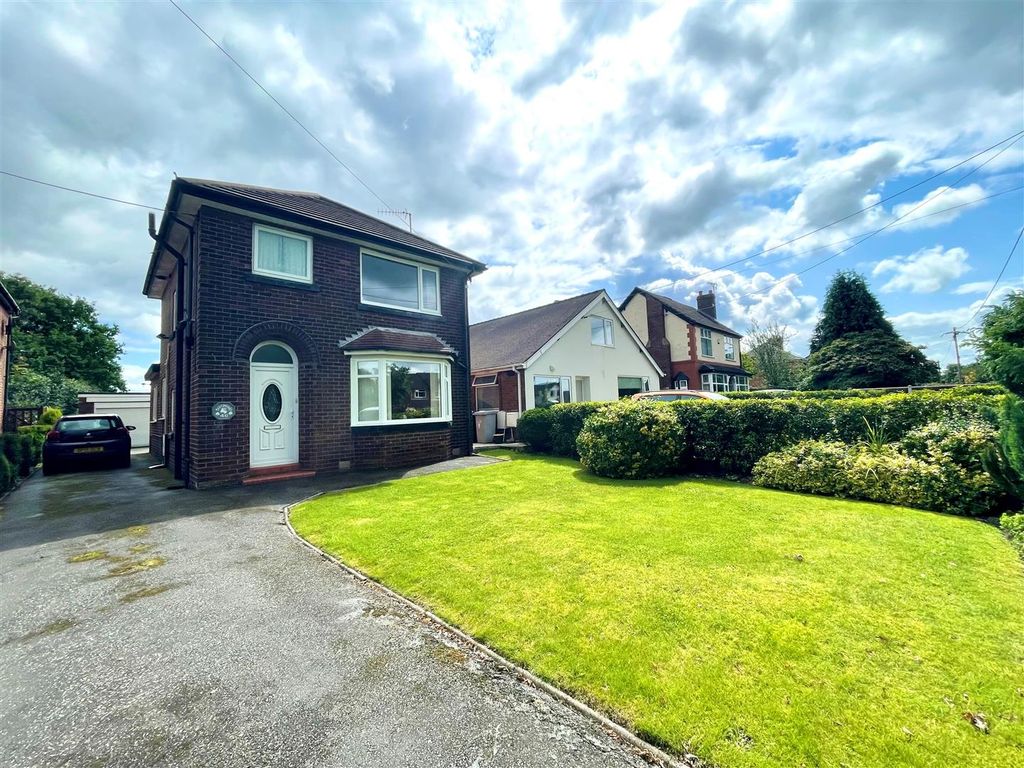 3 bed detached house for sale in Elworth Road, Elworth, Sandbach CW11, £330,000
