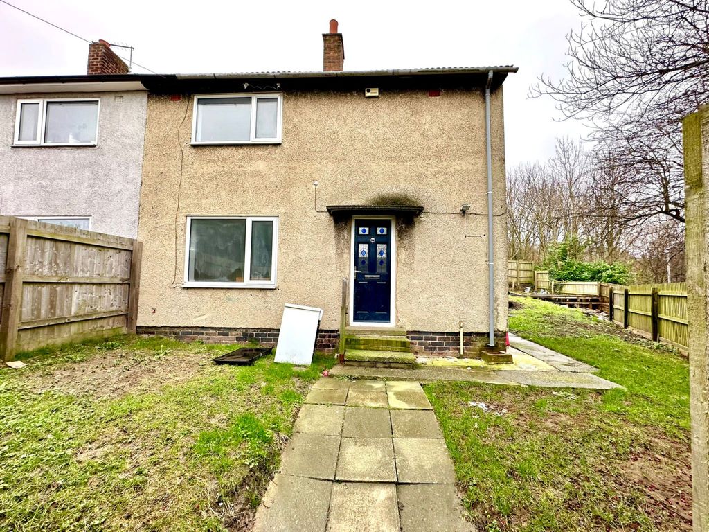 3 bed semi-detached house for sale in Haldane Crescent, Chesterfield, Derbyshire S44, £49,000