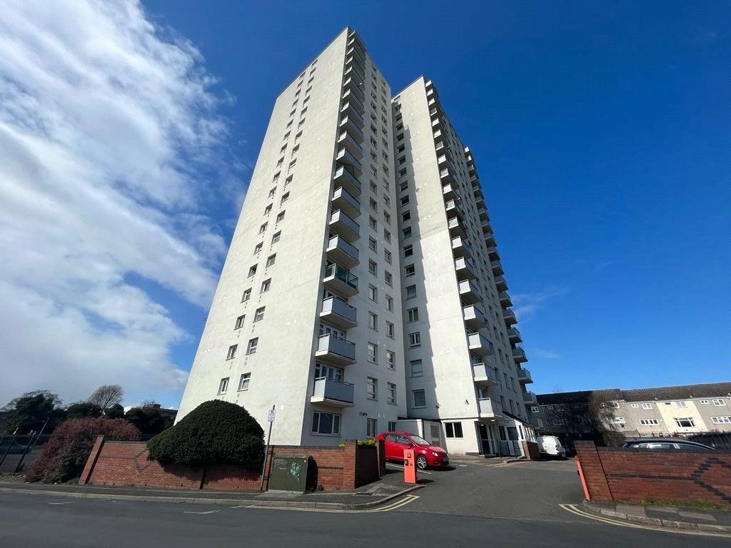 1 bed flat for sale in Okement Drive, Wolverhampton, West Midlands WV11, £35,000