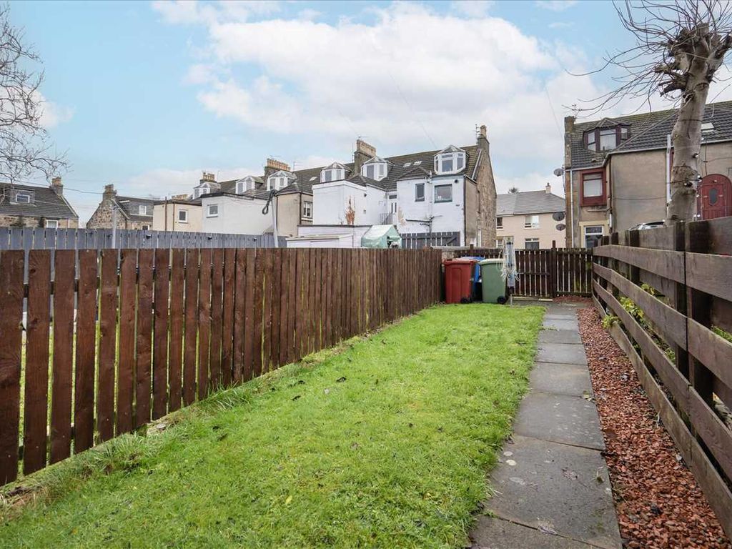 1 bed flat for sale in Kelvin Street, Grangemouth FK3, £74,000