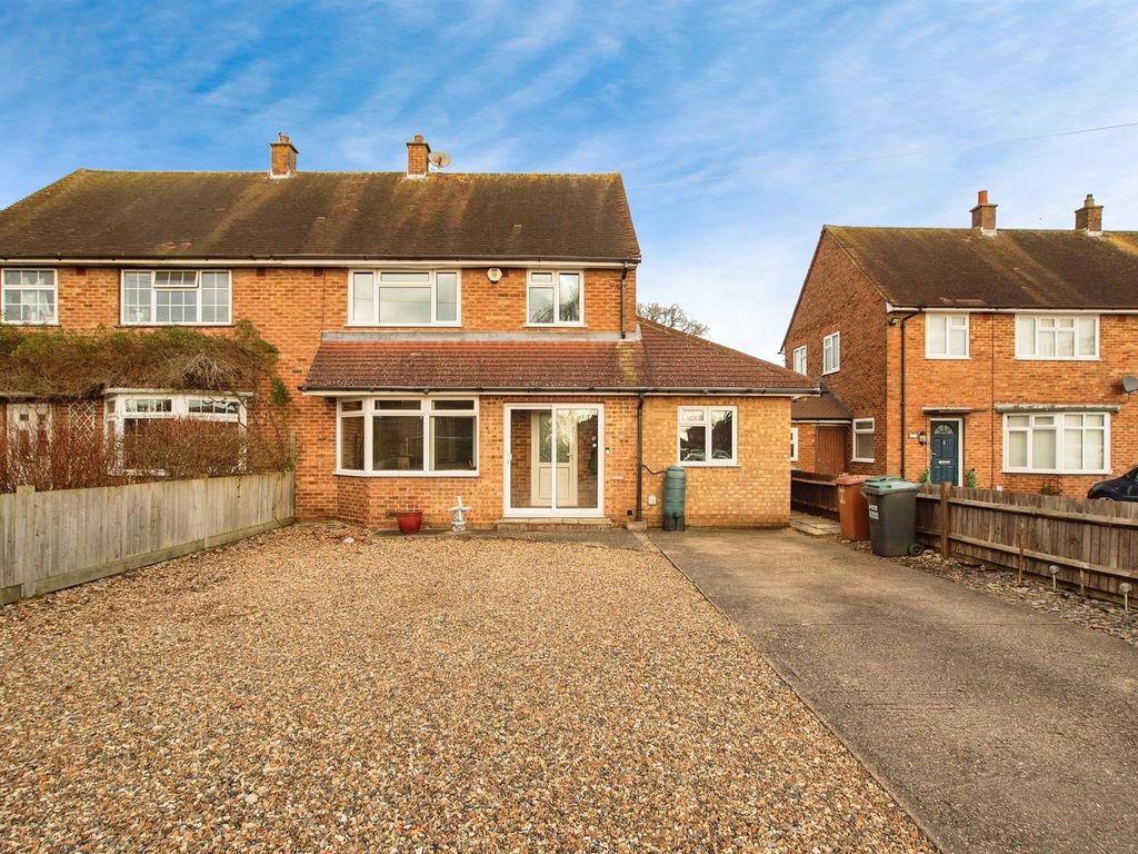 4 bed semi-detached house for sale in Toms Lane, Bedmond, Abbots Langley WD5, £675,000