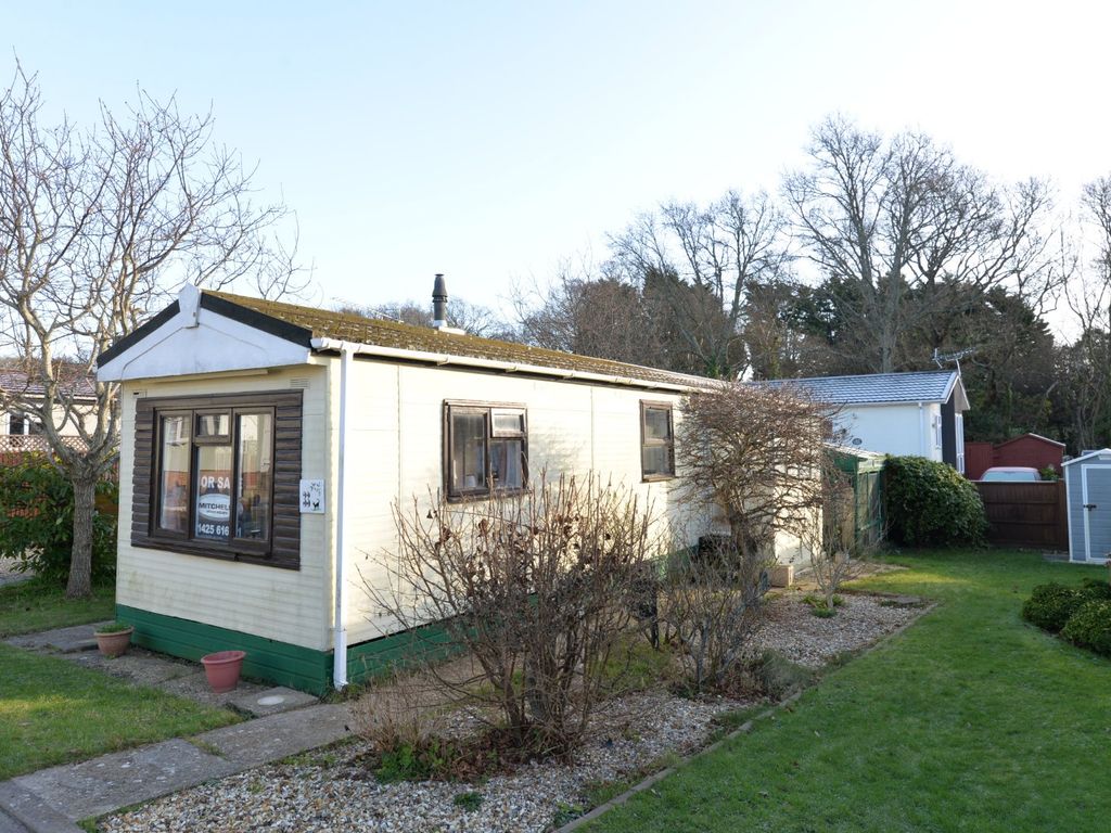 1 bed mobile/park home for sale in Woodlands Park, Stopples Lane, Hordle, Lymington SO41, £50,000