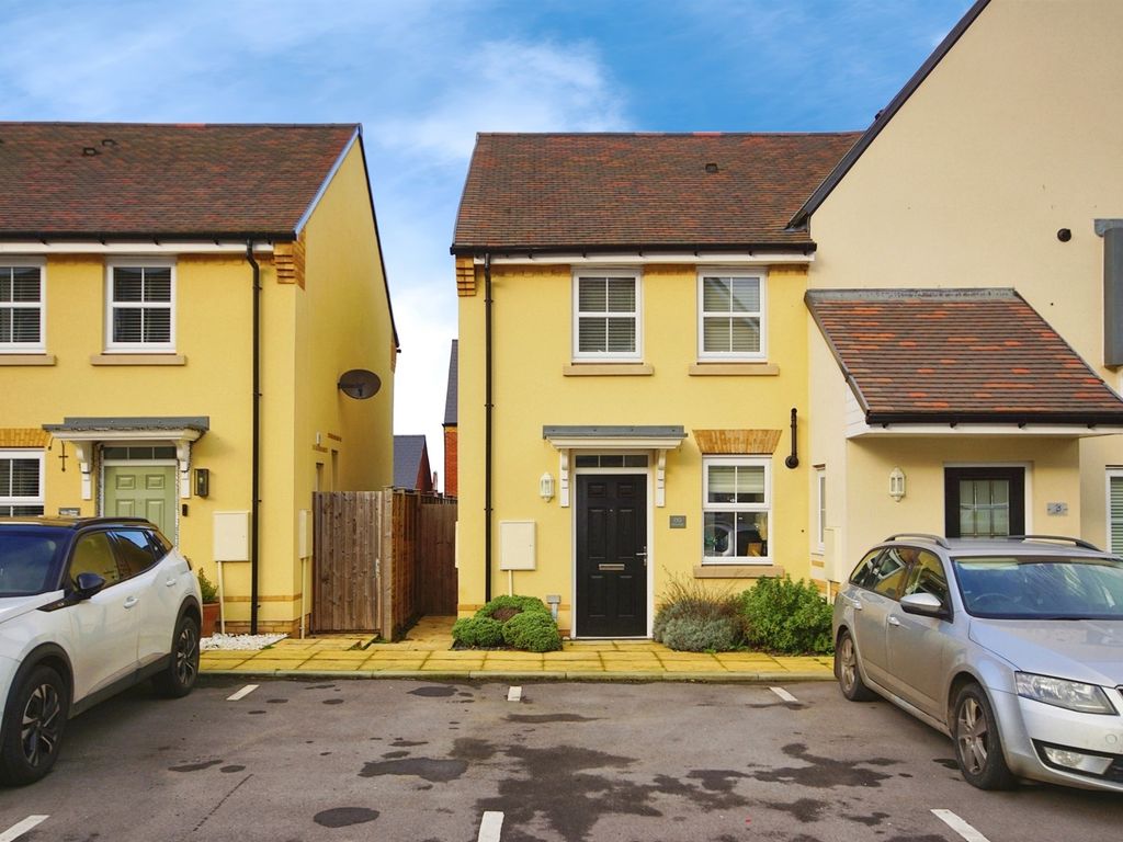 2 bed semi-detached house for sale in Barley Fields, Thornbury, Bristol BS35, £300,000