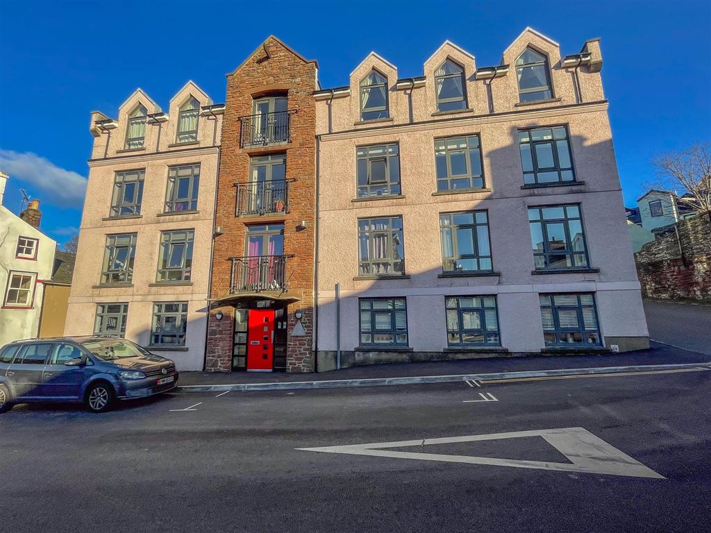 2 bed flat for sale in Station Place, Peel, Isle Of Man IM5, £199,950