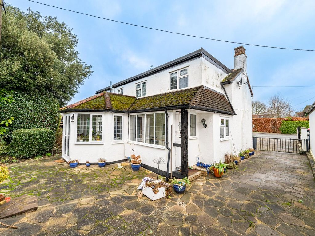 4 bed cottage for sale in Leaden Roding, Dunmow, Essex CM6, £650,000