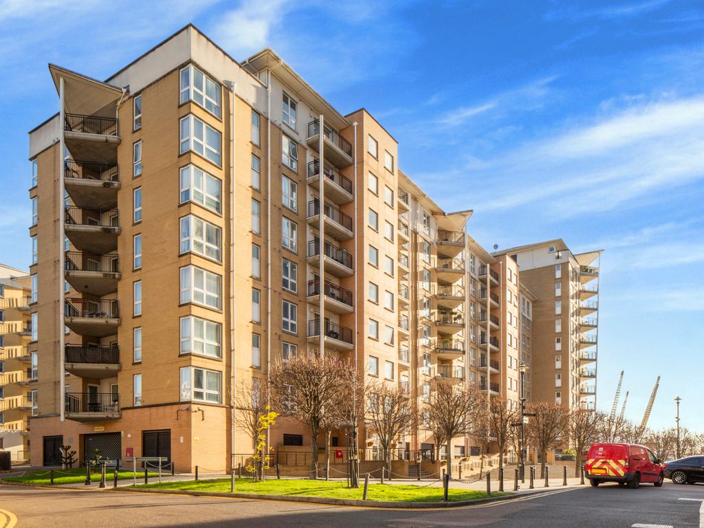 2 bed flat for sale in Wotton Court, 6 Jamestown Way E14, £600,000