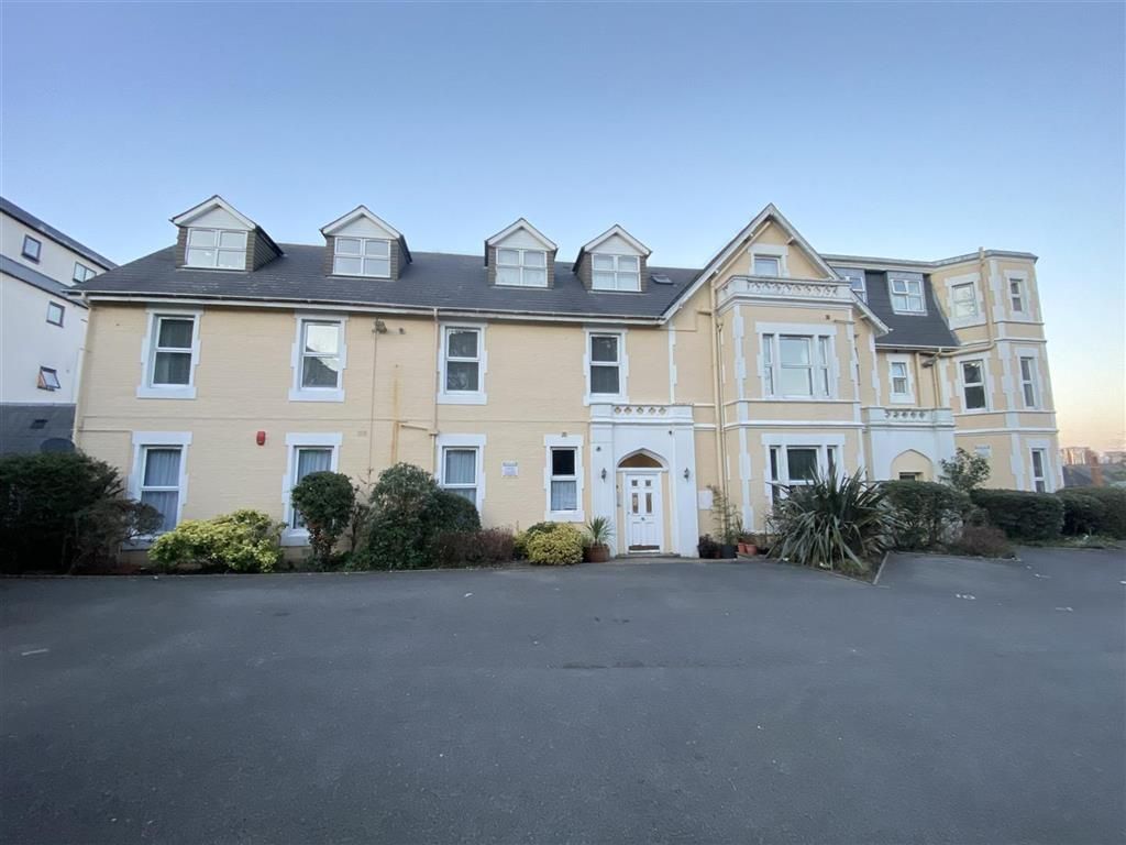 1 bed flat for sale in Cambridge Road, Westbourne, Bournemouth BH2, £132,000