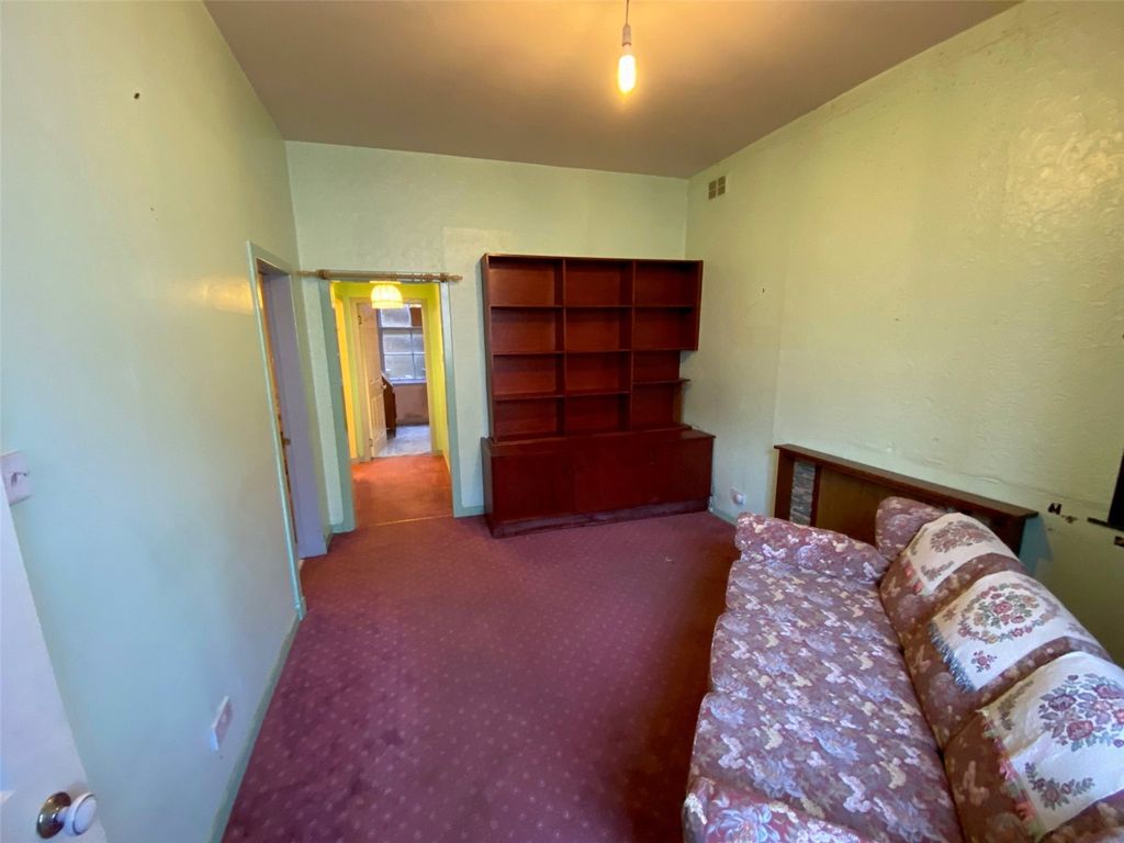 1 bed flat for sale in Cassillis Road, Maybole, South Ayrshire KA19, £13,500
