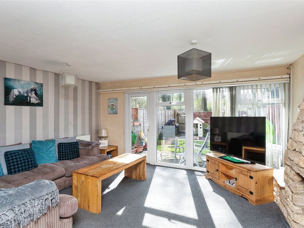 4 bed town house for sale in Gibbwin, Great Linford, Milton Keynes, Buckinghamshire MK14, £210,000