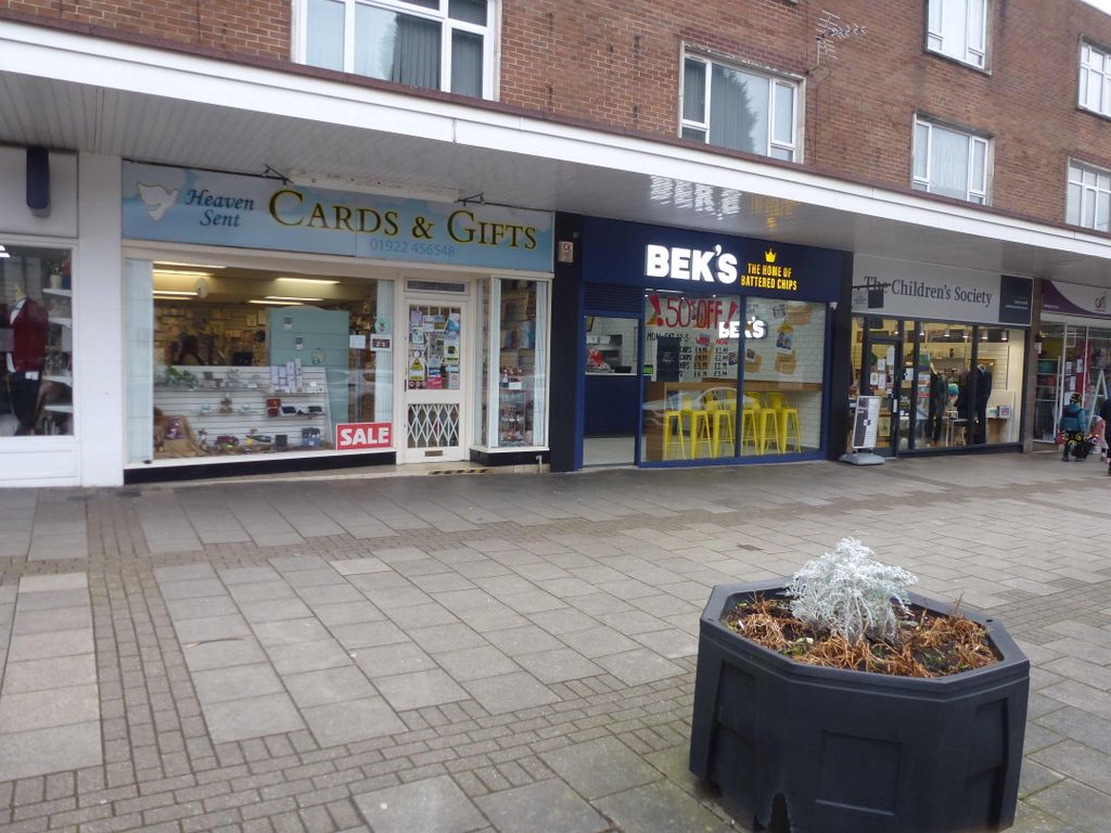 Retail premises to let in Croft Parade, Walsall WS9, £15,200 pa