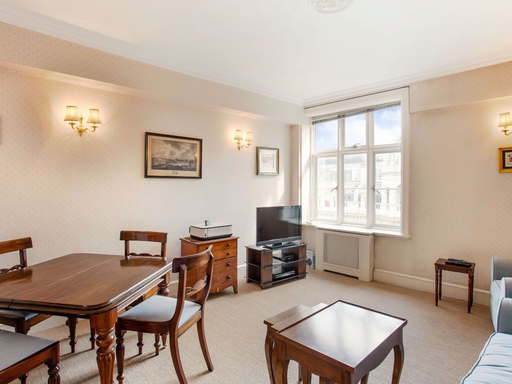 2 bed flat for sale in Chesterfield House, Chesterfield Gardens, Mayfair, London W1J, £1,250,000