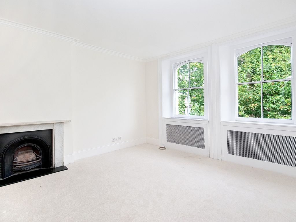 2 bed flat to rent in Rutland Gate, London SW7, £2,730 pcm
