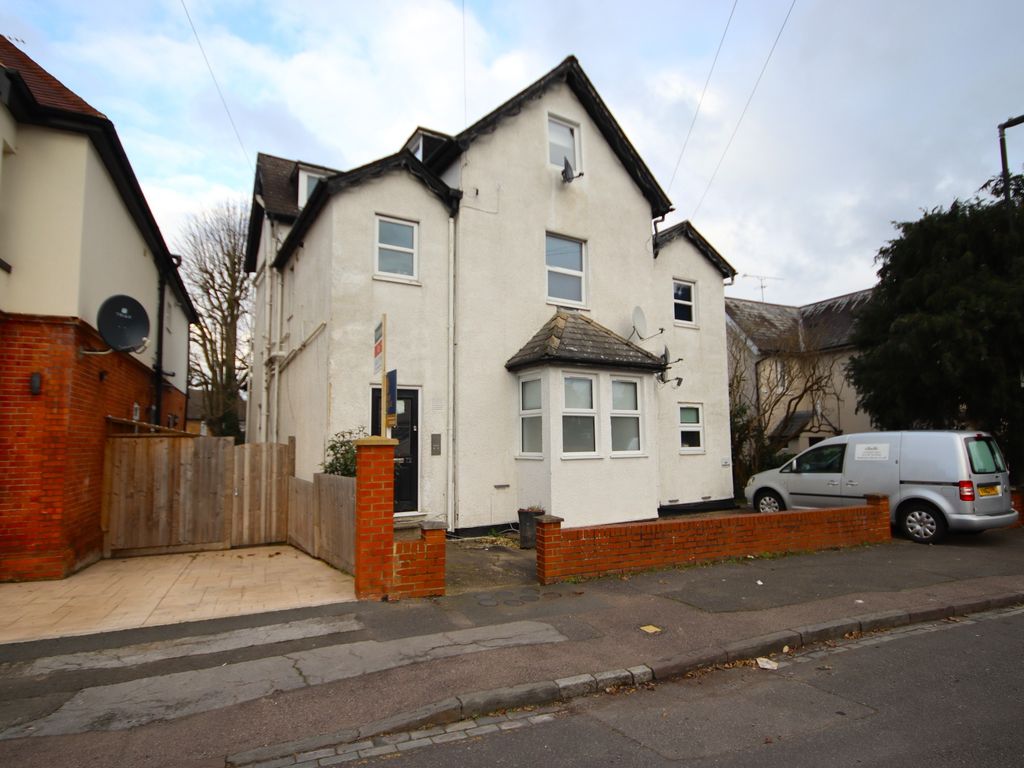1 bed flat for sale in Norfolk Road, Maidenhead SL6, £209,950