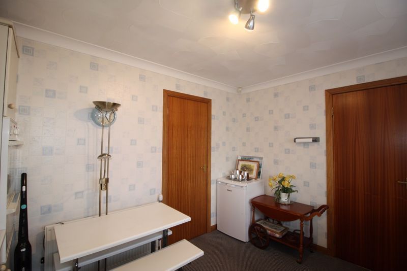 3 bed detached bungalow for sale in Fairmount Drive, Sauchie, Alloa FK10, £239,500