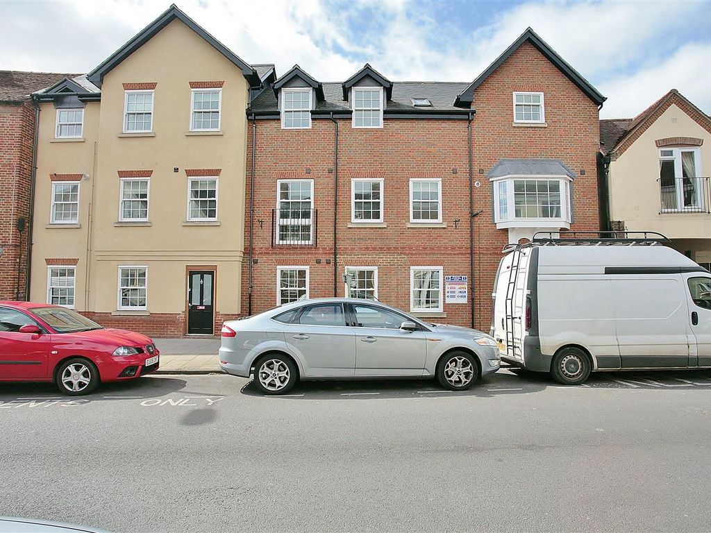 1 bed flat to rent in West St. Helen Street, Abingdon OX14, £875 pcm