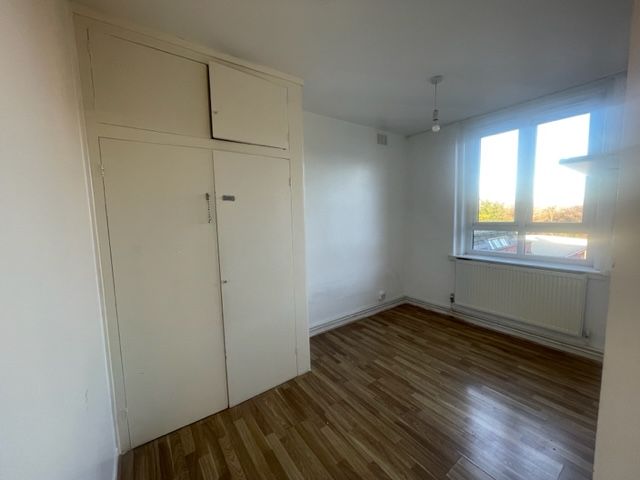 2 bed flat to rent in Clapton Common, London E5, £2,350 pcm