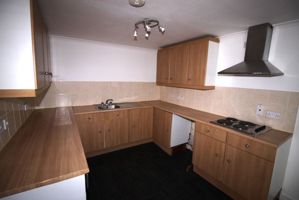 2 bed flat to rent in High Street, Montrose DD10, £580 pcm