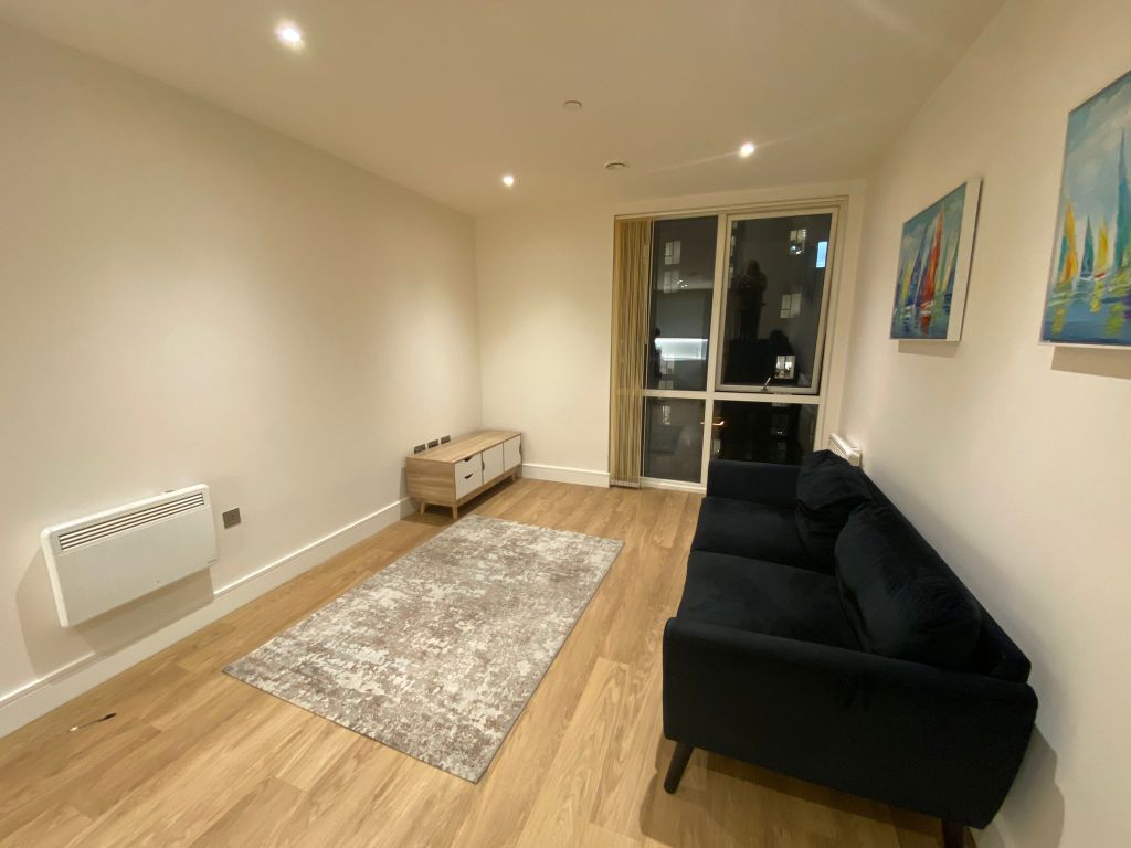 2 bed flat to rent in Hurst Street, Birmingham B5, £1,500 pcm