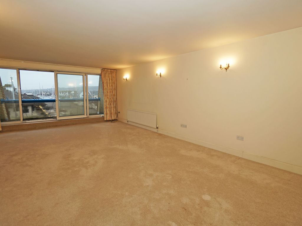 2 bed flat for sale in Port Way, Port Solent, Portsmouth PO6, £370,000