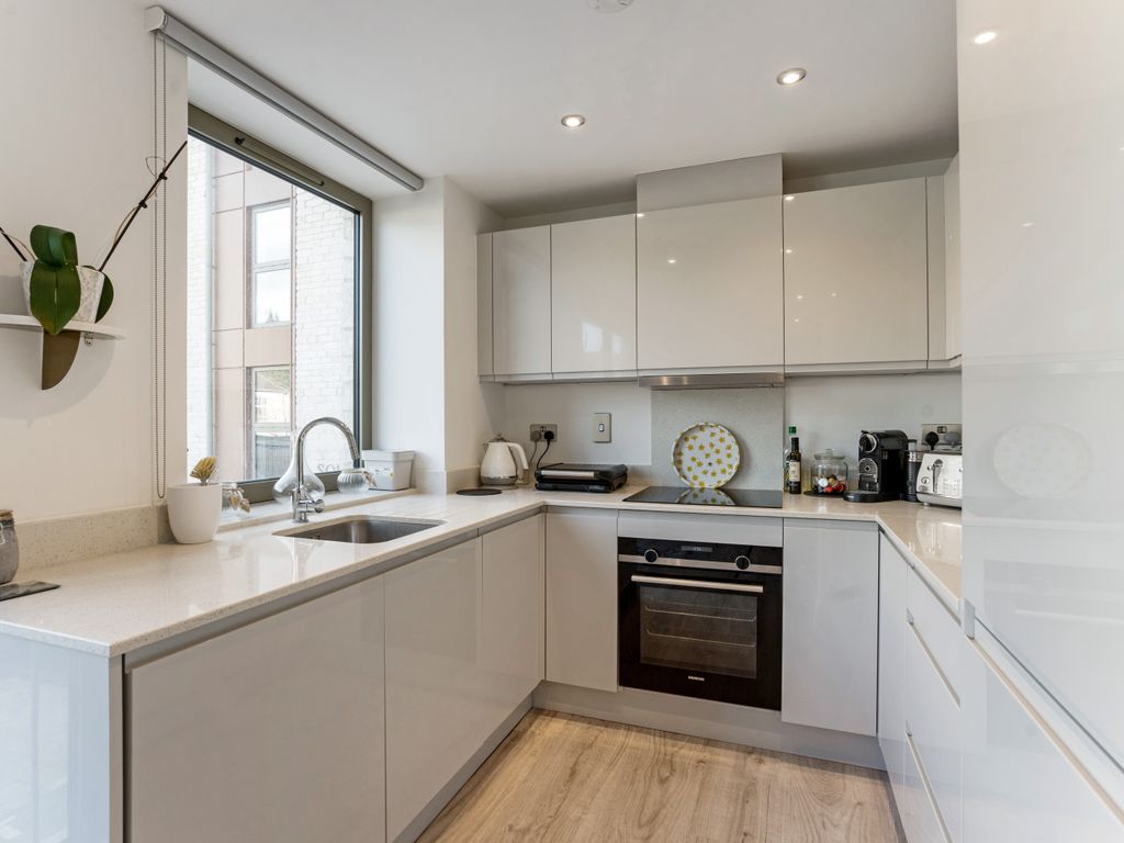 1 bed flat for sale in Victoria Bridge Road, Bath BA1, £265,000