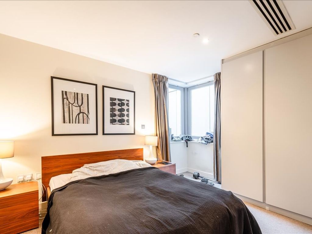 2 bed flat for sale in Leonard Street, Shoreditch EC2A, £725,000