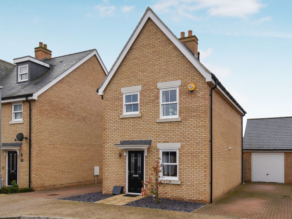 3 bed detached house for sale in Kennett Drive, Biggleswade SG18, £415,000