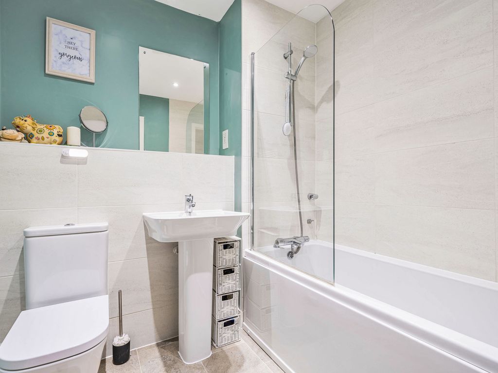 2 bed flat for sale in Mulberry Way, Bath, Somerset BA2, £325,000