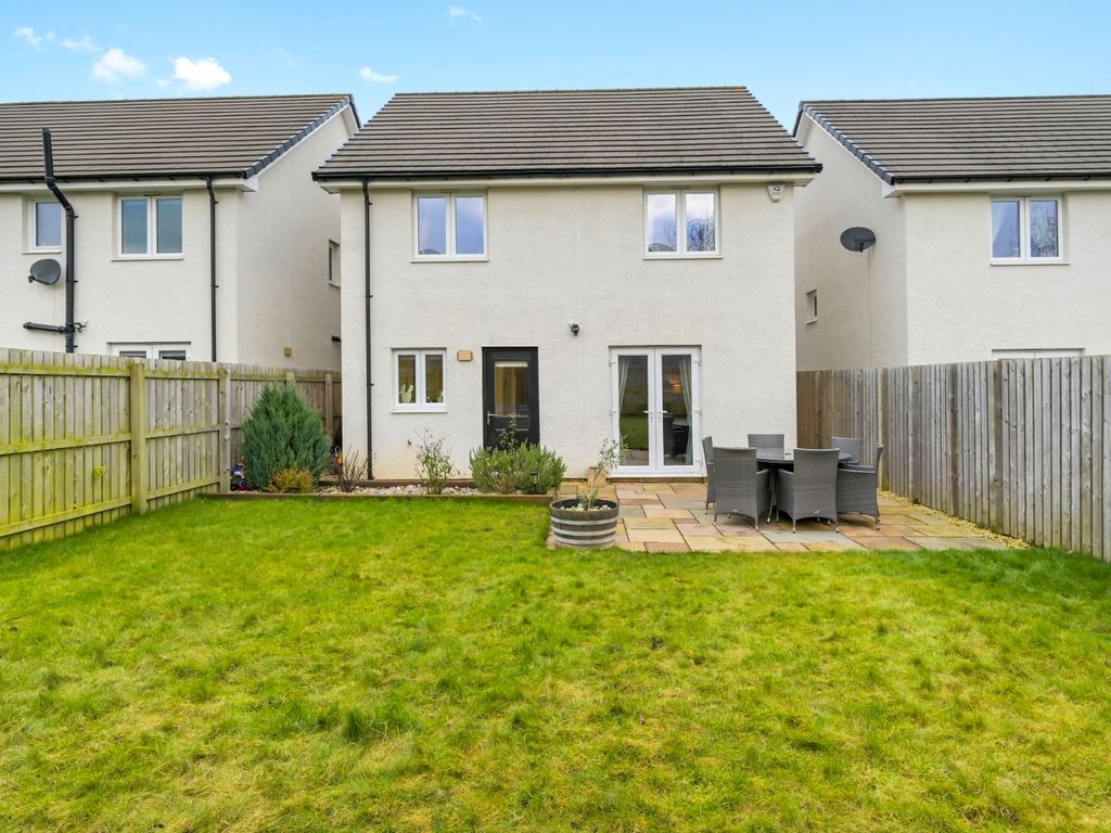 4 bed detached house for sale in Mayflower Gardens, Loanhead EH20, £335,000