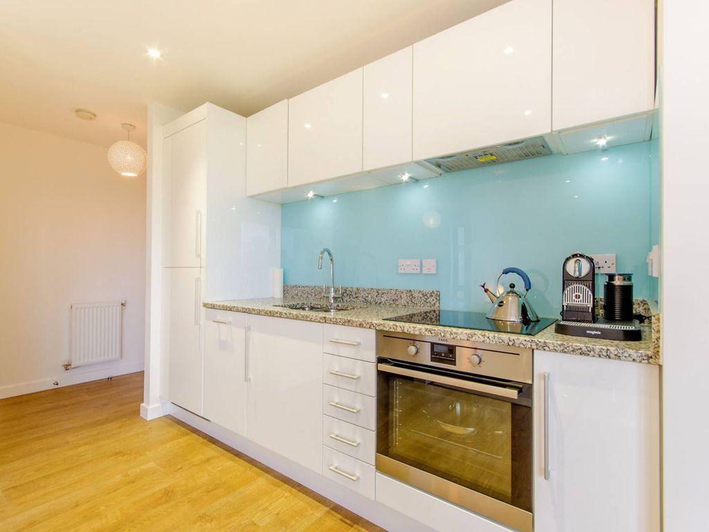 1 bed flat for sale in Chadwick House, New Festival Quarter, Tower Hamlets, London E14, £330,000