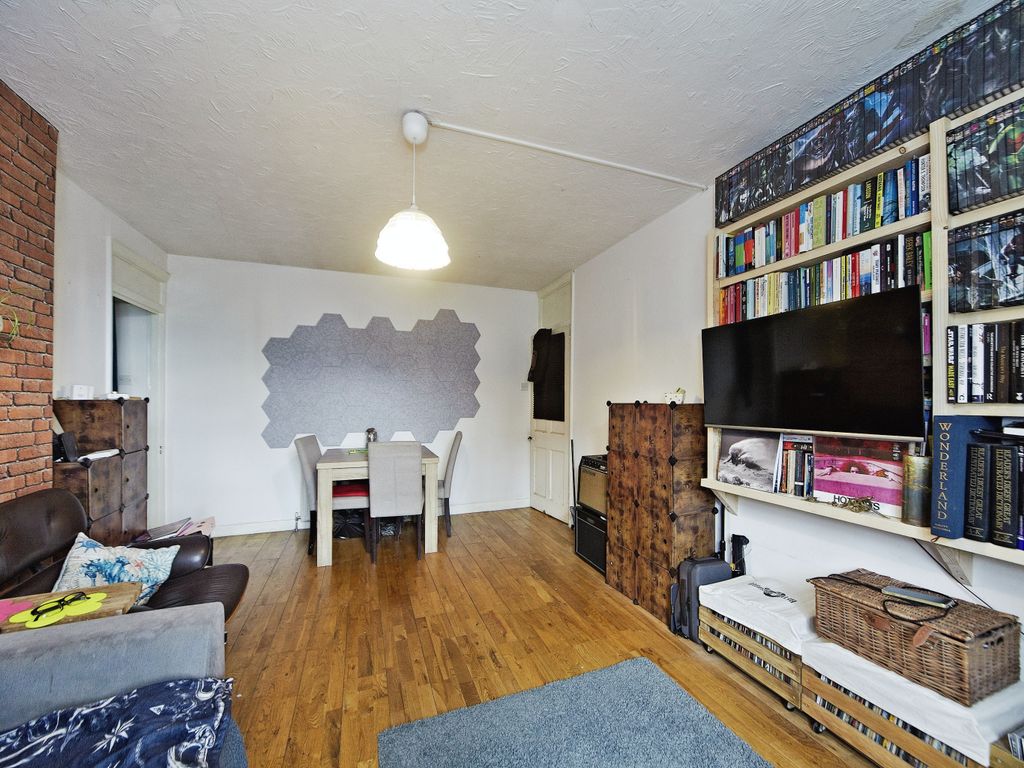 2 bed detached house for sale in Coombe Road, Croydon CR0, £235,000