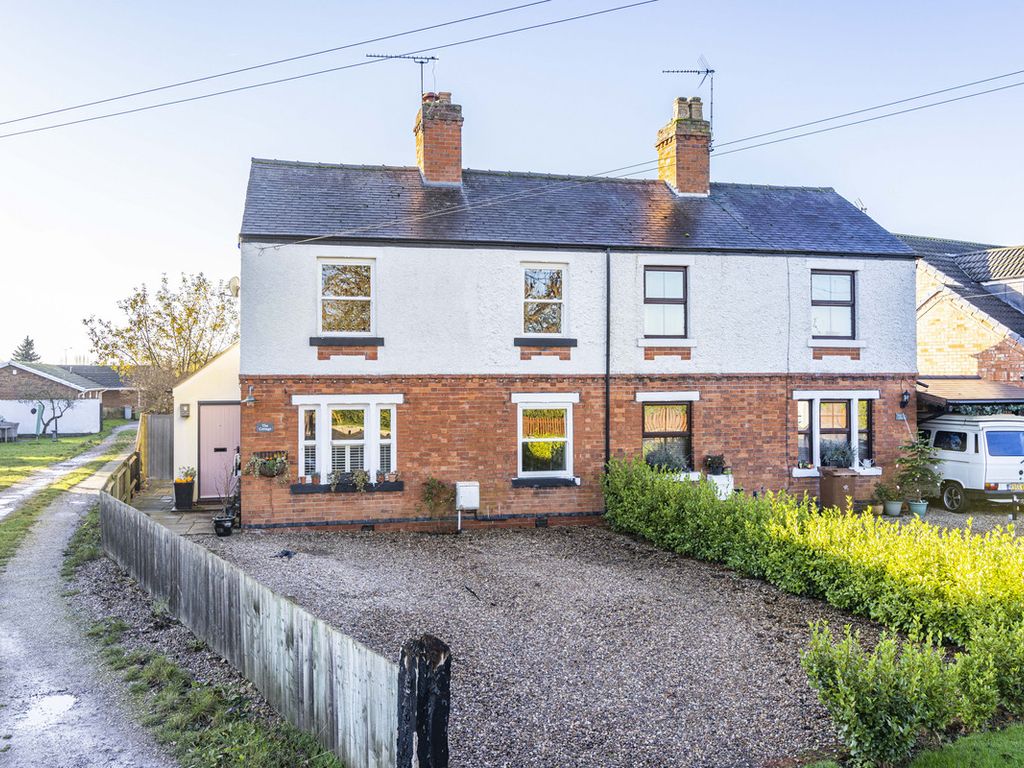 3 bed cottage for sale in Station Road, Bleasby NG14, £415,000